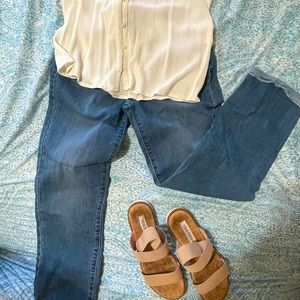 Denizen by Levi’s size 6 Mid rise boyfriend jeans